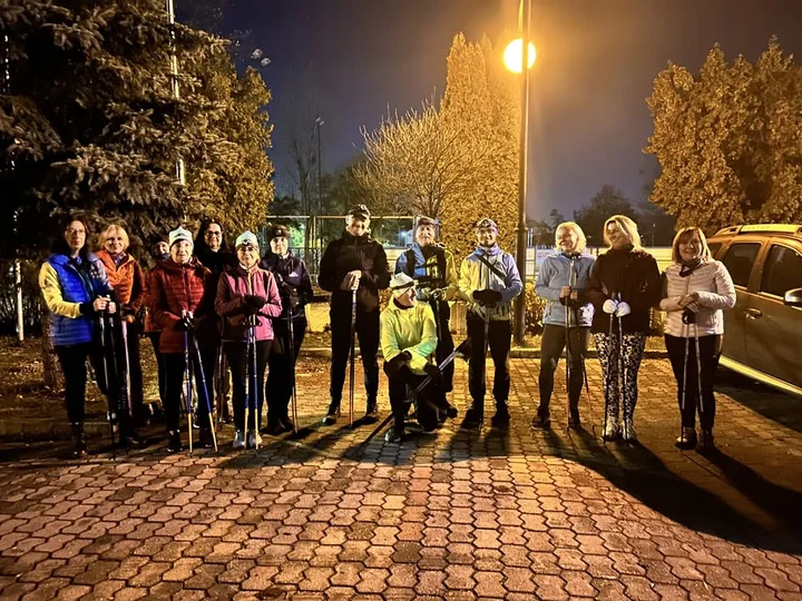 Grafika promocyjna wydarzenia Wtorkowe Spotkanie Nordic Walking — zbiórka przy MOSiR Piekary Śląskie