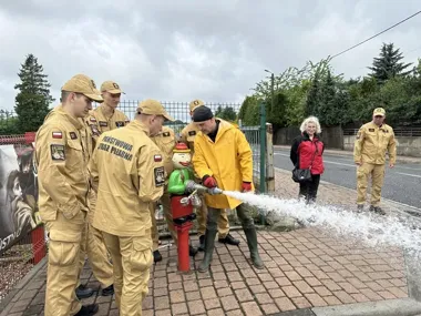 Strażacy ćwiczyli pracę z hydrantami. Stawką jest bezpieczeństwo sieci