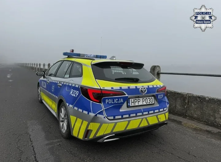 Mgła ogranicza widoczność. Te zasady mogą zapobiec tragedii