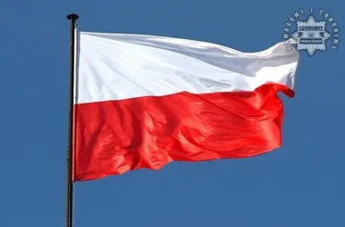 Biało-Czerwona ma swoje zasady - wielu Polaków myli flagę z barwami narodowymi