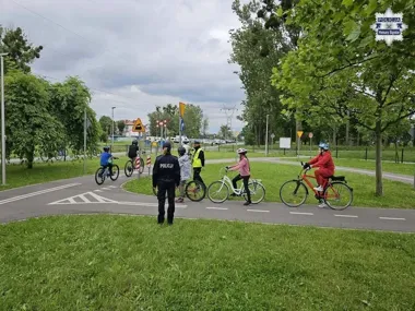 W Piekarach Śląskich dzieci zdały rowerowy egzamin pod okiem policjantów